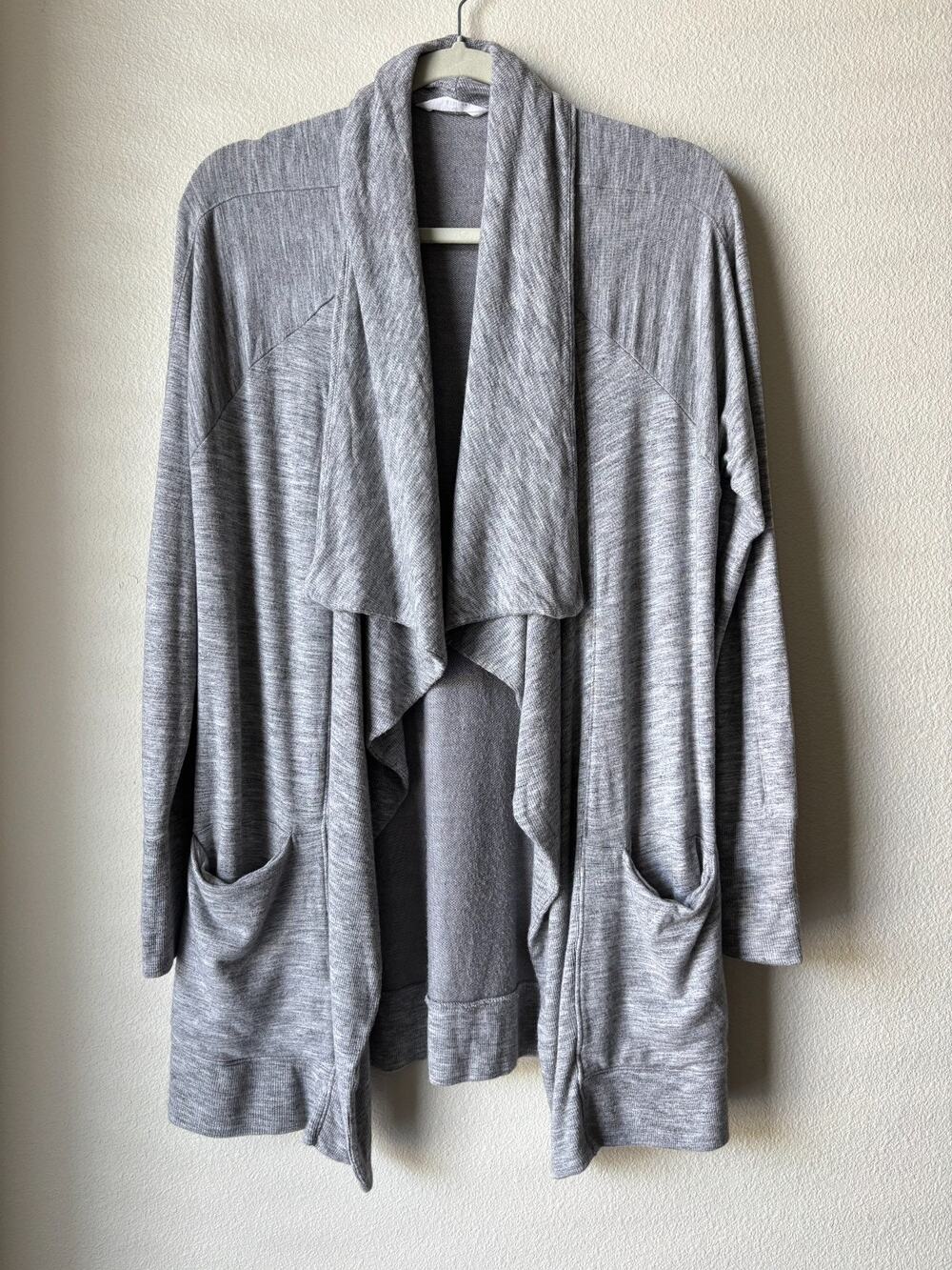 Athleta Cardigan Open Front Long Sleeve Gray Sz L Athleisure Yoga Gym Gorpcore
